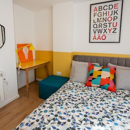 Pass The Keys Modern Stylish Apartment With Parking Bournemouth Eksteriør billede