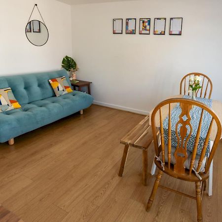 Pass The Keys Modern Stylish Apartment With Parking Bournemouth Eksteriør billede