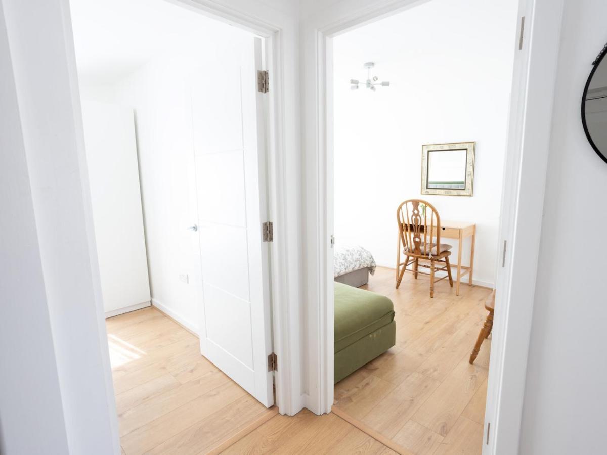 Pass The Keys Modern Stylish Apartment With Parking Bournemouth Eksteriør billede