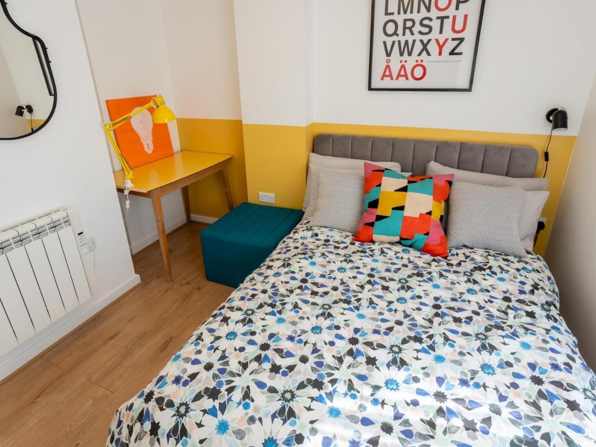 Pass The Keys Modern Stylish Apartment With Parking Bournemouth Eksteriør billede